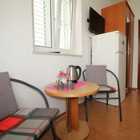 Private Accommodation Carevic Dubrovnik Exteriör bild