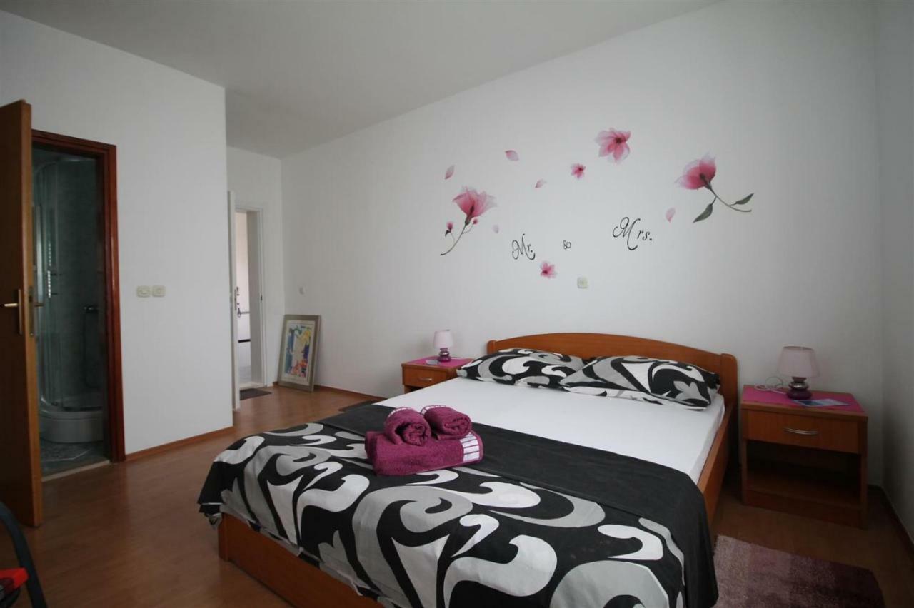 Private Accommodation Carevic Dubrovnik Exteriör bild
