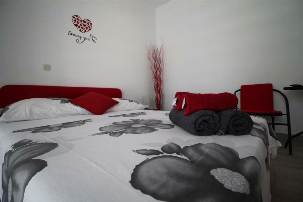 Private Accommodation Carevic Dubrovnik Exteriör bild